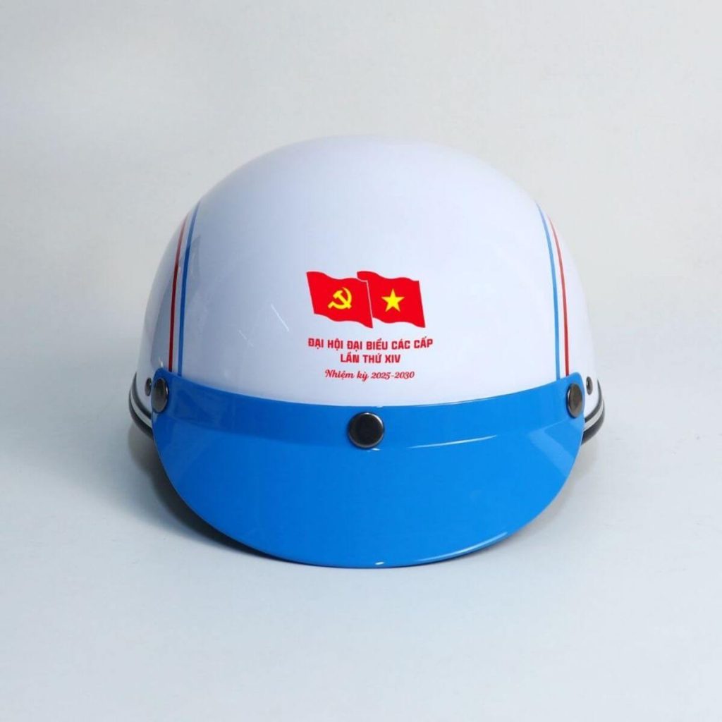 In mũ bảo hiểm theo yêu cầu