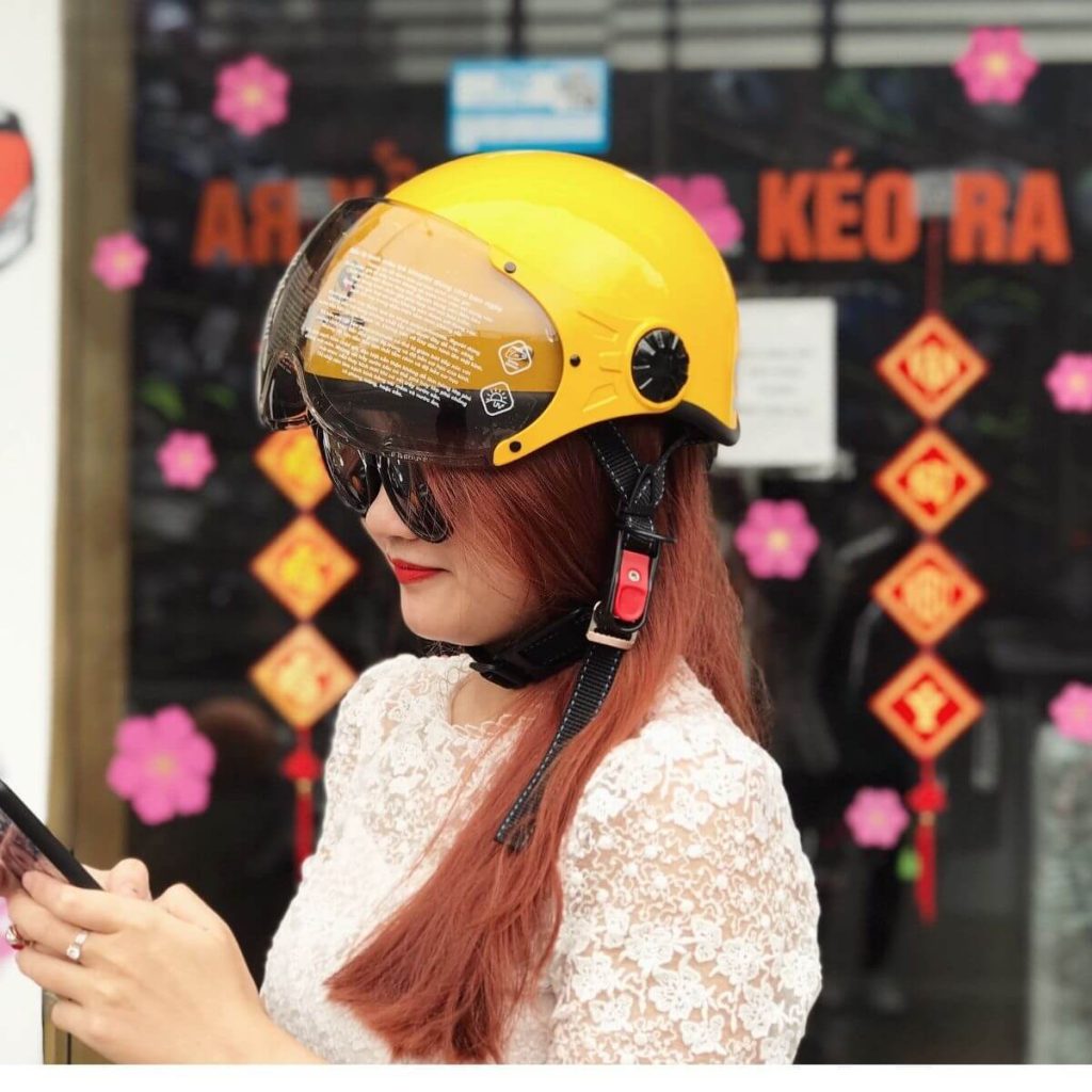 giá nón bảo hiểm quà tặng